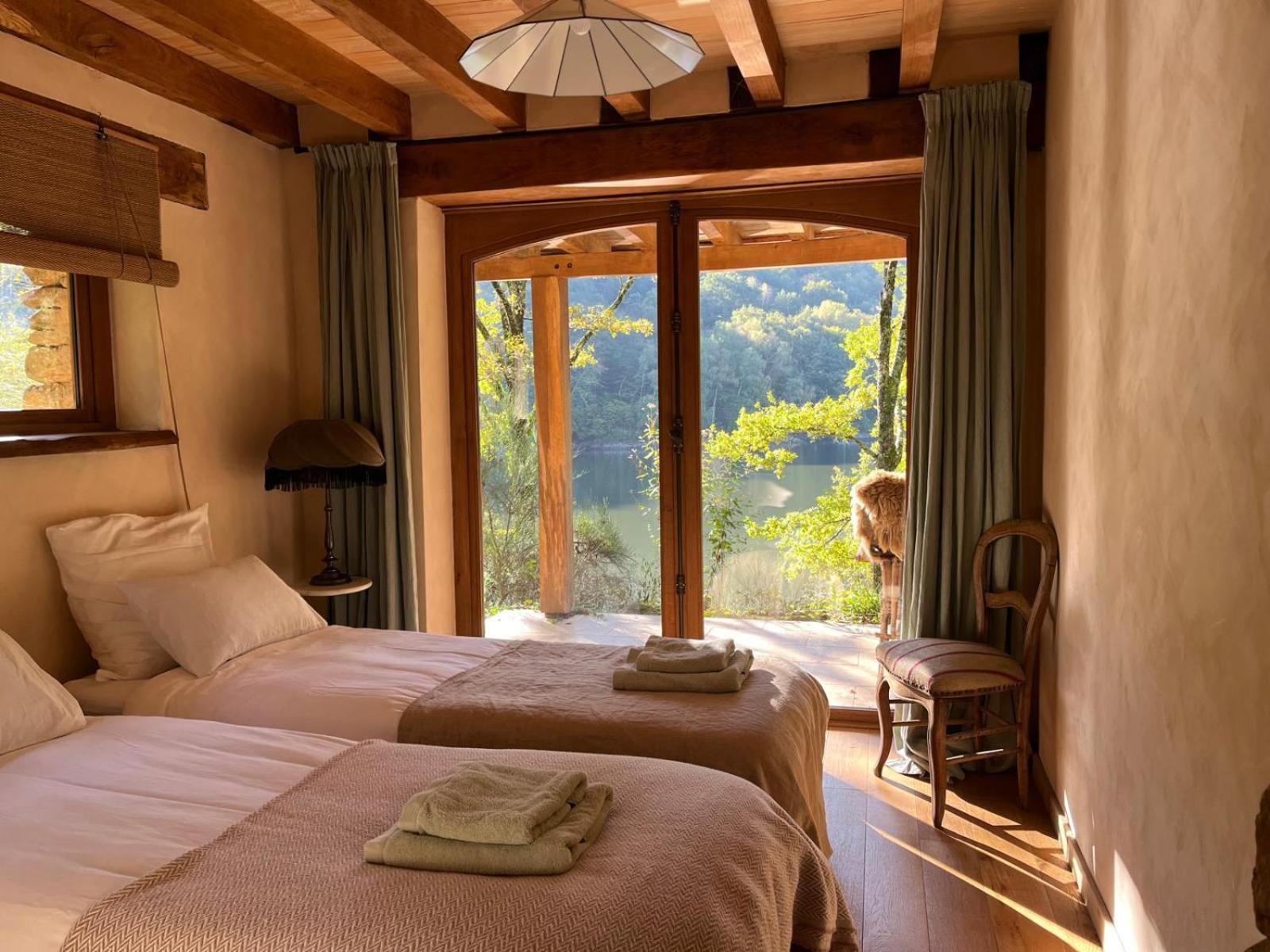 Lake House I // Alauzet Ecolodge + Nature Spa Castelnau-de-Mandailles Extérieur photo
